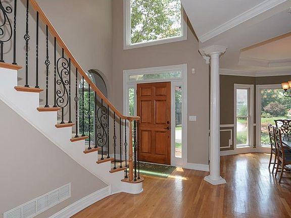 3rd image of 4003 Sunhill Ct