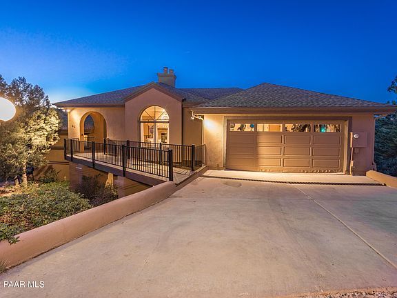 3rd image of 82 N Silverbow Cir