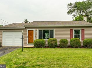 736 Park Hill Dr, Manheim, PA