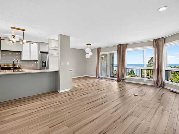 3rd image of 1802 Lakeshore Dr #6