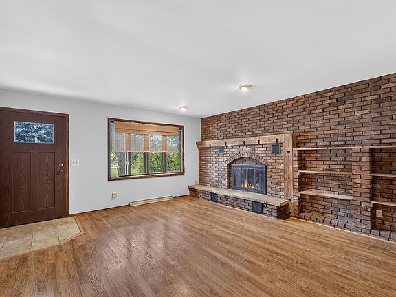 2nd image of 1424 Jefferson STREET