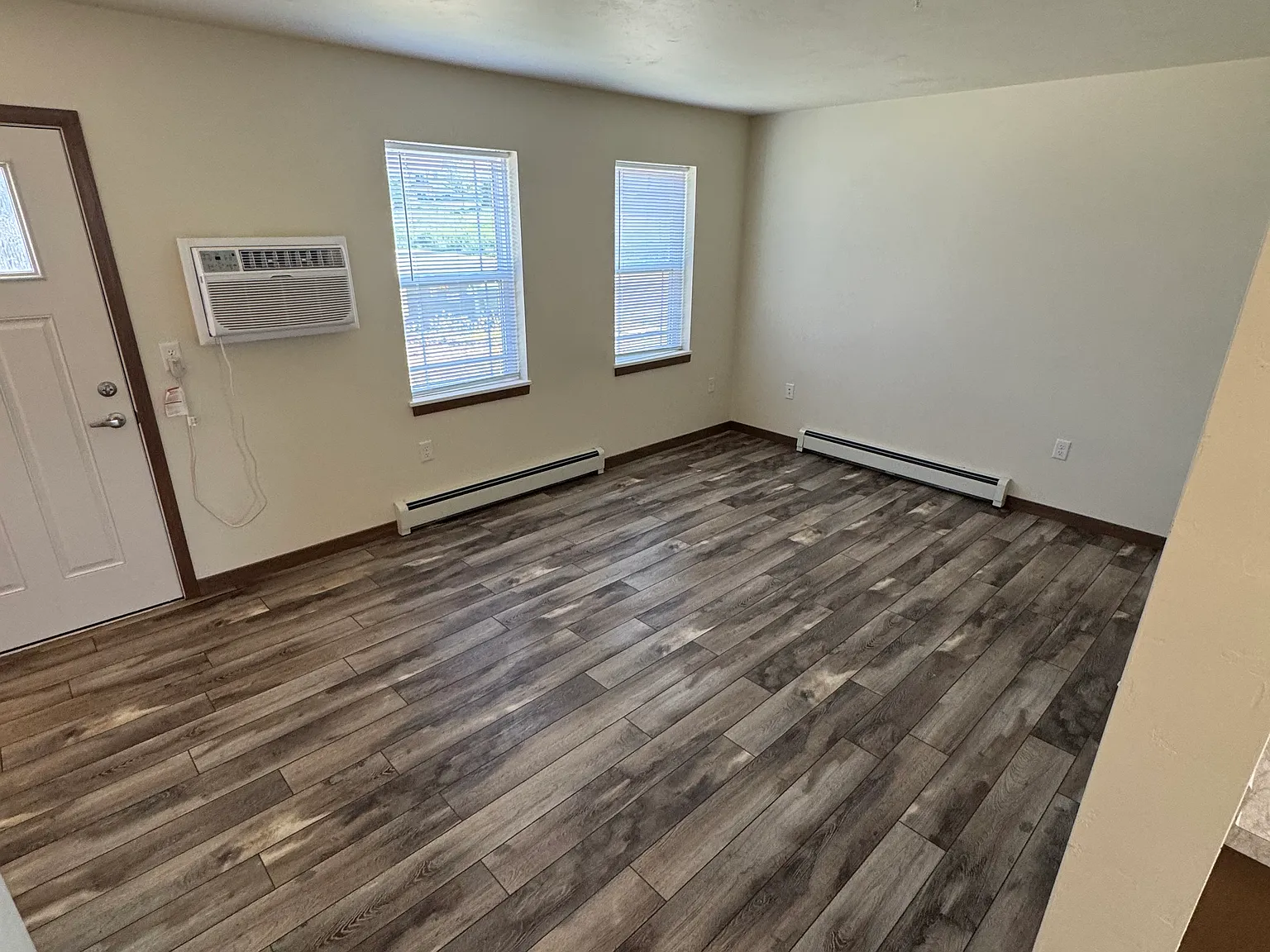 2 bed, 950 sqft, $1,195 — Photo 3