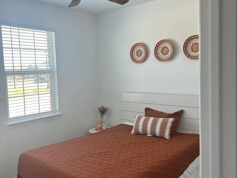 3413 Marino Dr — Photo 10