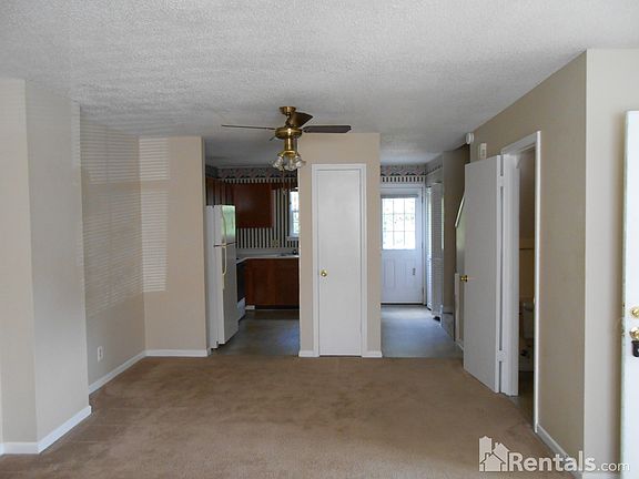 3rd image of 116 Montague Dr #118