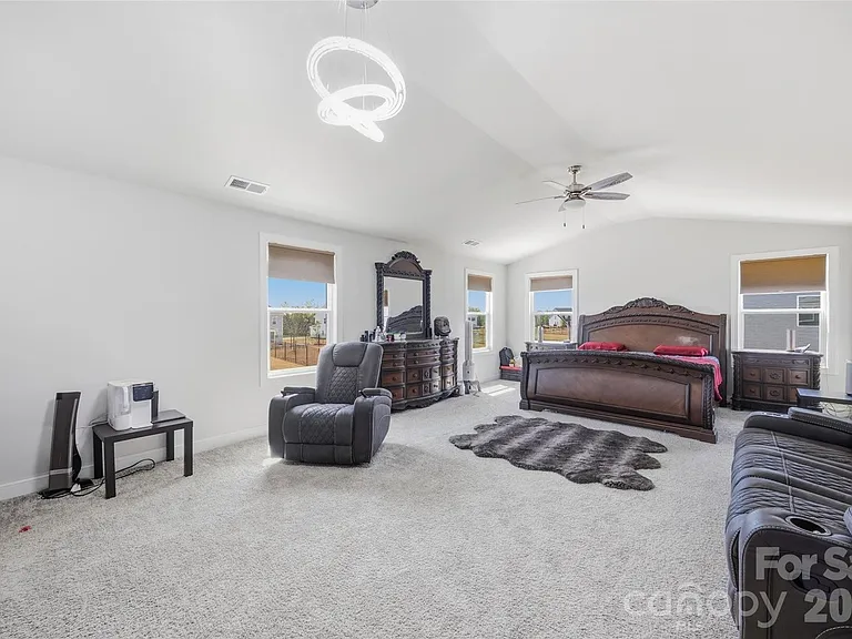 1136 Ashe Meadow Dr — Photo 8