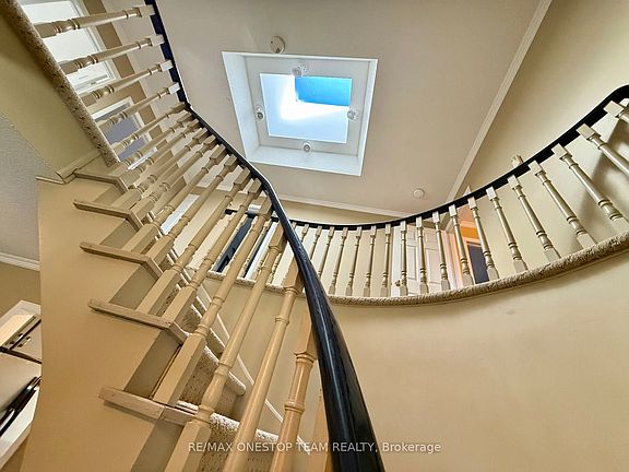 4th image of 104 Willowbrook Rd