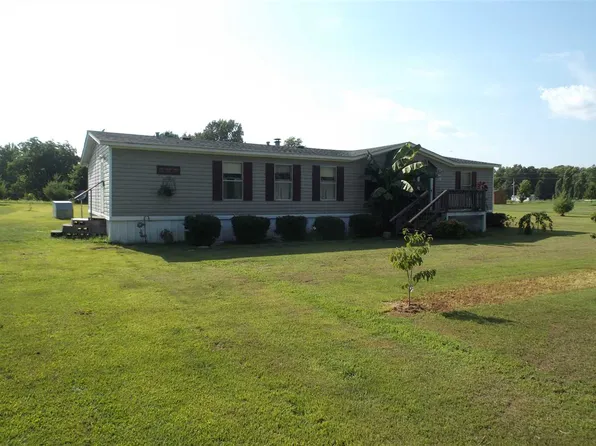 11 Manus Rd, Humboldt, TN 38343