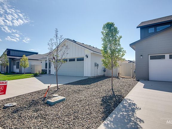 3rd image of 6939 W Dakota Creek Dr