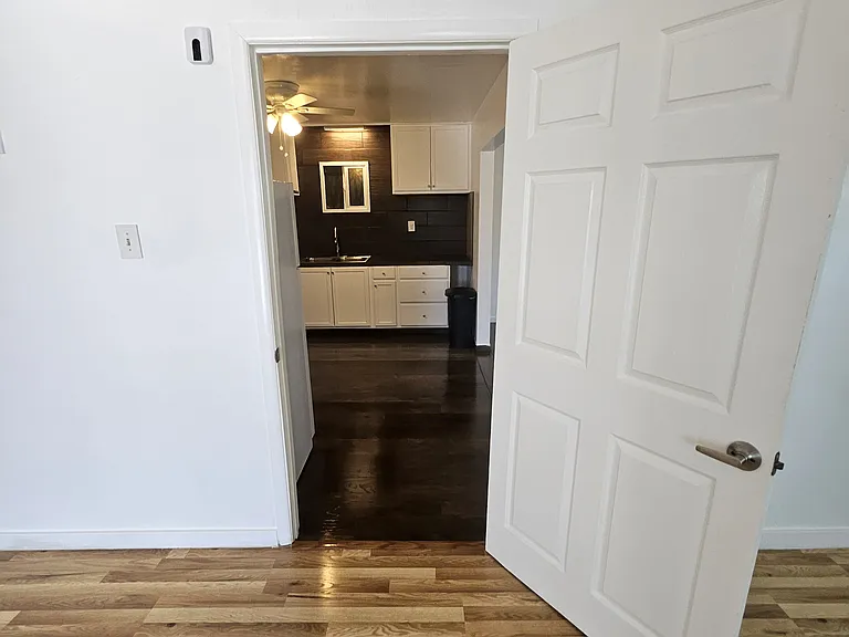320 Locust Ave — Photo 24