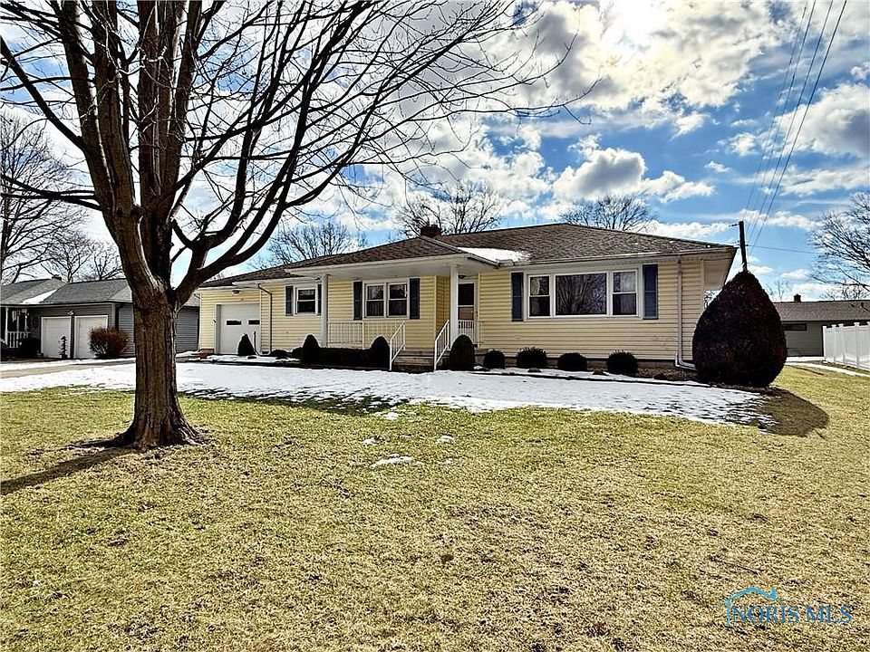 1st image of 10 Linda Ln