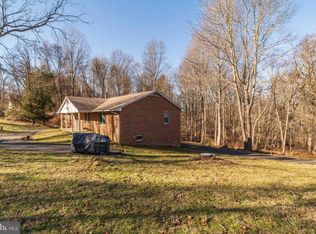 38365 Goose Creek Ln, Leesburg, VA 20175