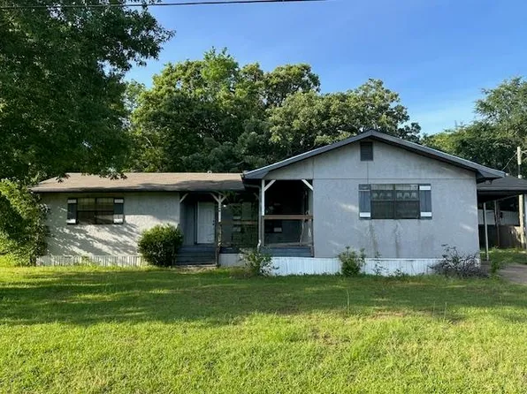 144 Sunset Dr, Kilgore, TX 75662