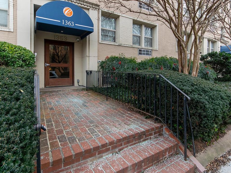 1st image of 1363 K St SE APT 103