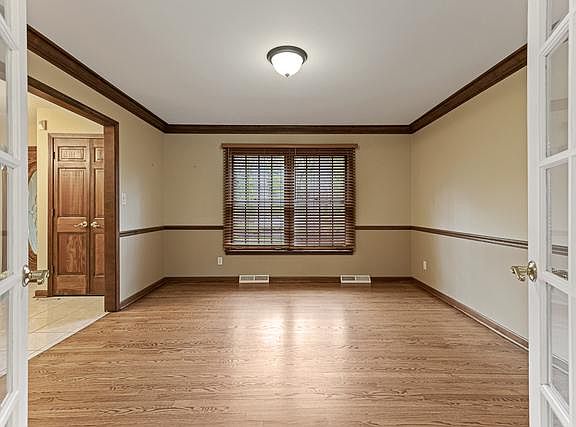 5th image of 37W575 Mills Ct