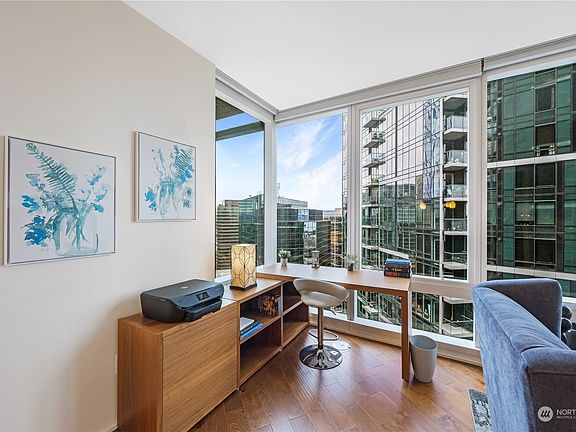4th image of 500 106th Avenue NE #2807