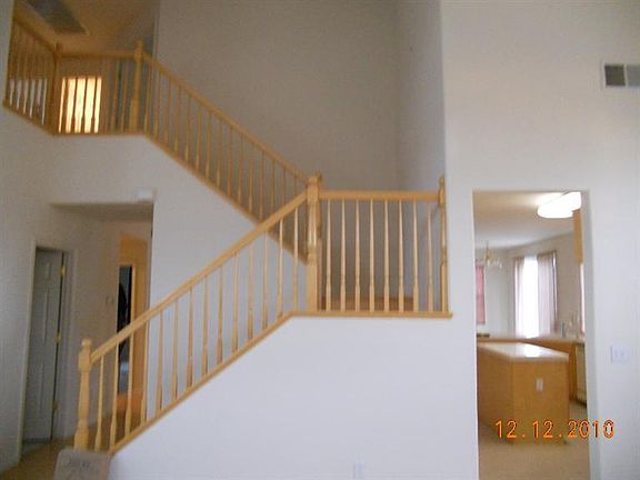 4th image of 455 Franklin Dr
