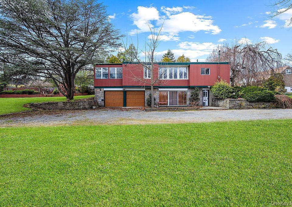 1st image of 11 Valley View Road