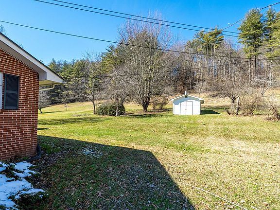 5th image of 525 Circle Dr