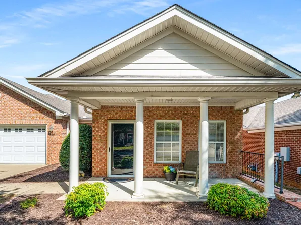 215 Wrennewood Ln, Franklin, TN 37064