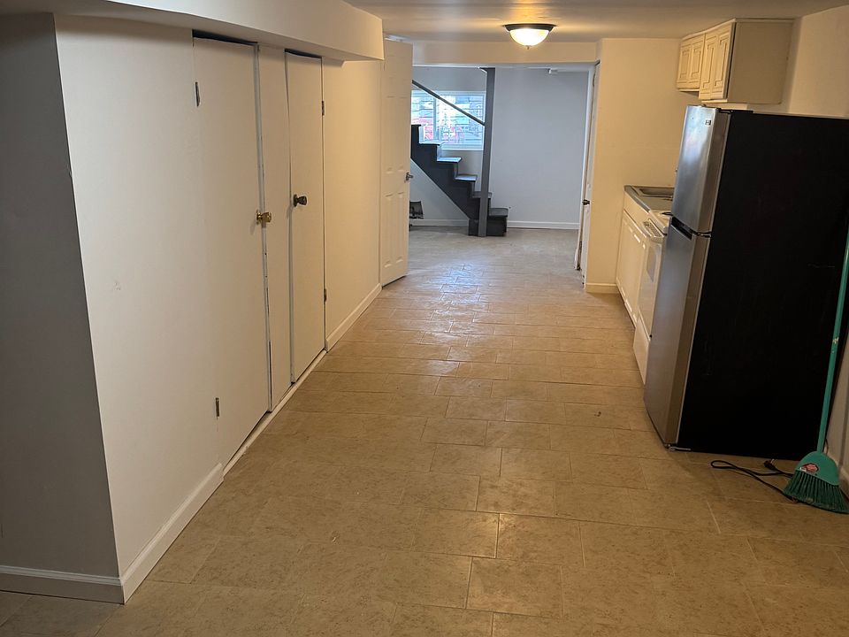 1st image of 1031 E Tioga St #Basement