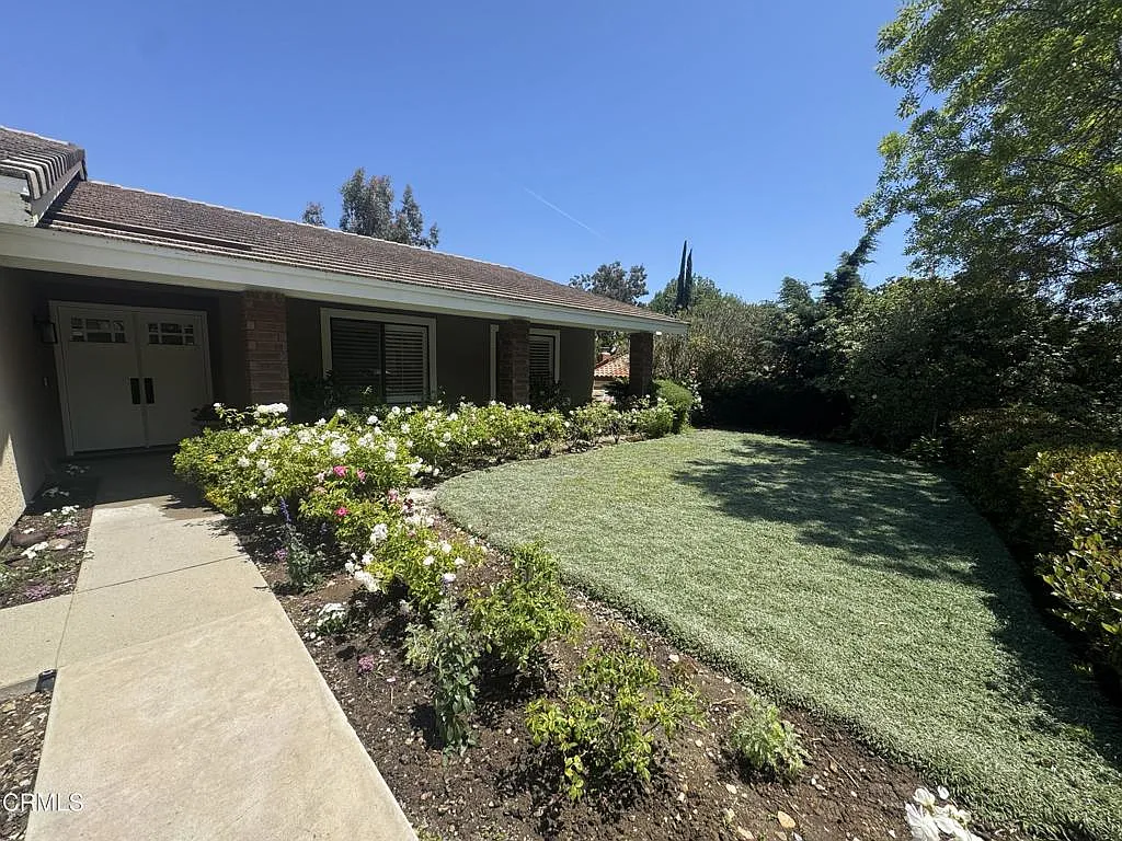 Building Photo - 1502 Briarglen Ave