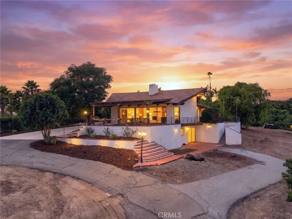 2801 E Mission Rd, Fallbrook, CA 92028