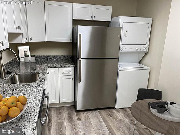 5th image of 15101 Interlachen Dr #1-507