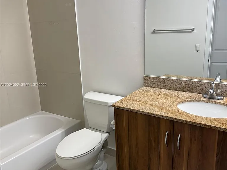 601 NE 23rd St #804 — Photo 15