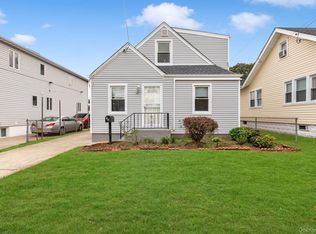 98 Ethel St, Valley Stream, NY 11580