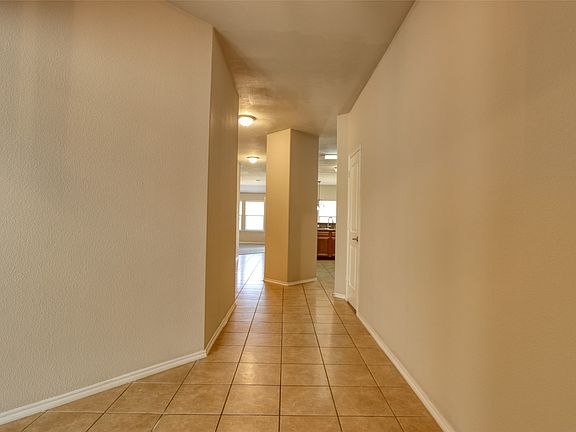 2nd image of 2513 Wynngate Dr