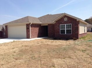 104 Dove Rd, Jacksonville, AR 72076