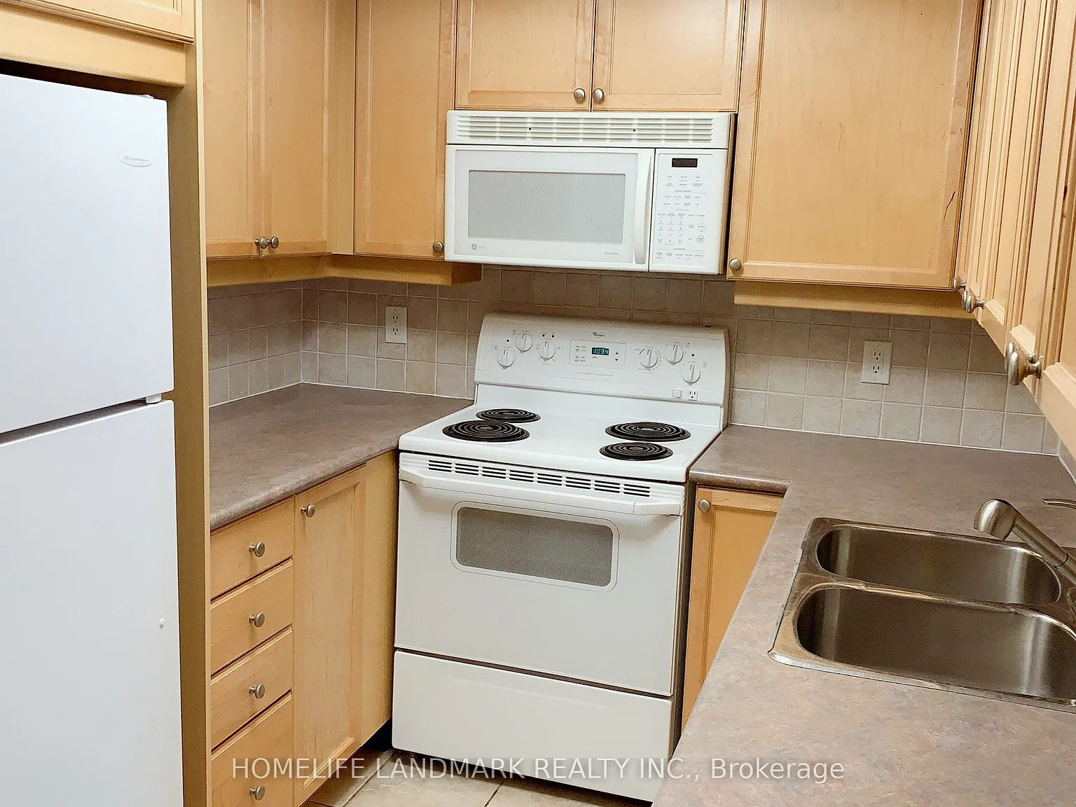 2 bed, $2,700 — Photo 2