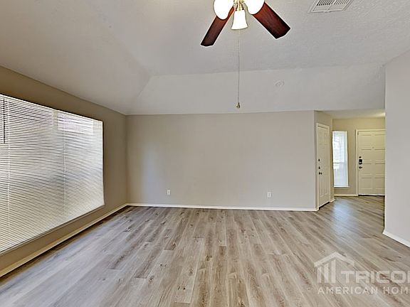 3rd image of 13215 Boyer Ln