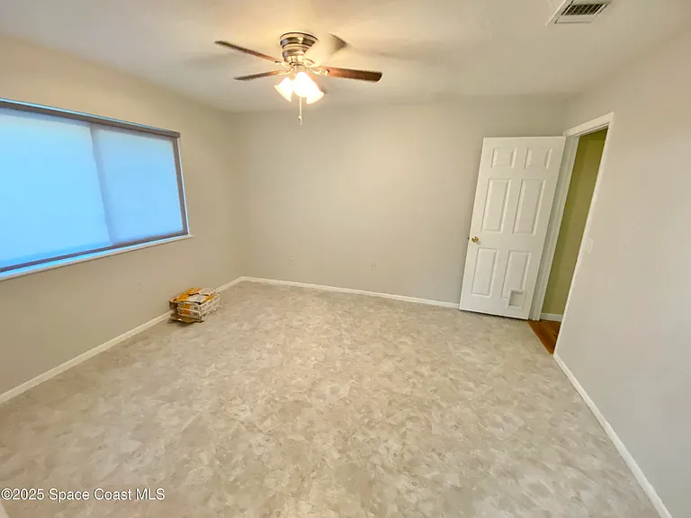 784 Alcazar Ave — Photo 10