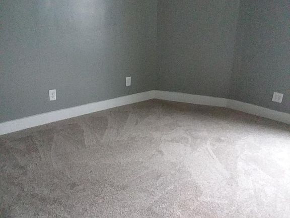 4th image of 1520 Elm St