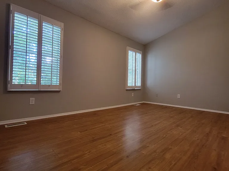 501 Wedgewood Way NE — Photo 19