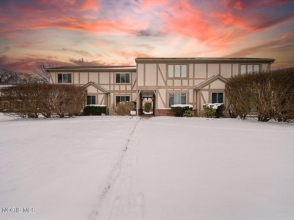2nd image of 4040 Stonehenge Dr