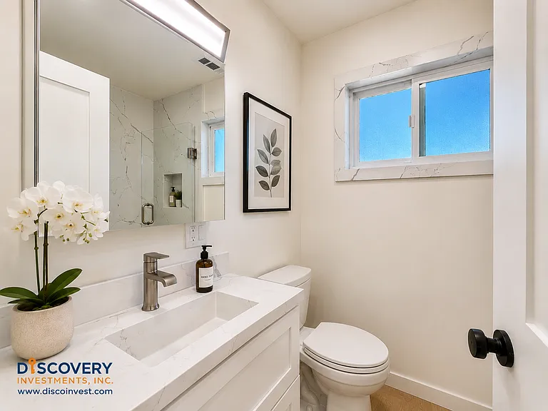 3939 Midvale Ave — Photo 20