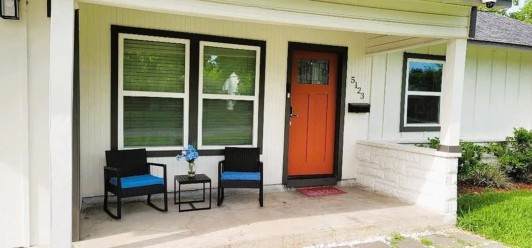 4 bed, 1293 sqft, $2,300 — Photo 3