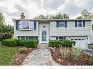 26 Bridge St, Ellington, CT 06029