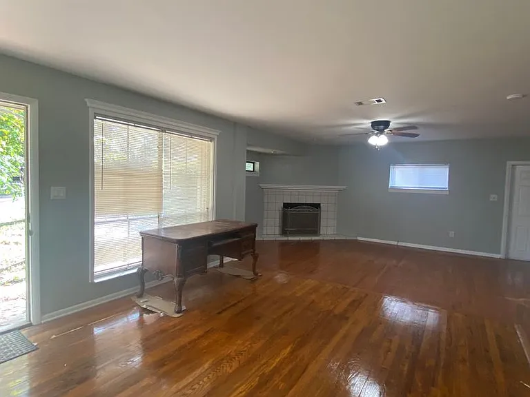 2516 McArthur St — Photo 24