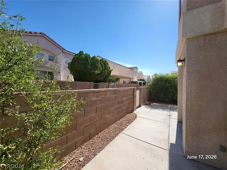 5756 Sunken River Trl — Photo 17