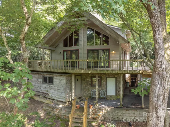 181 Hiwassee Rd, Lake Toxaway, NC 28747
