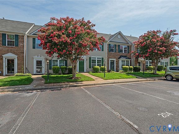 5th image of 204 Bay Coat Dr
