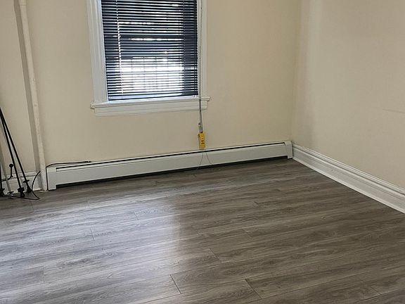 3rd image of 303 S 19th St Floor 1