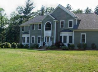 29 Cornstalk Rd, Dracut, MA 01826