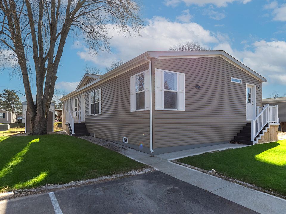1st image of 875 W Grand River Ave #72