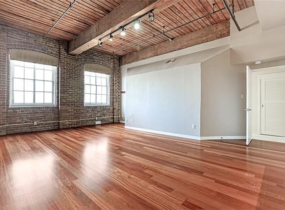 3rd image of 1107 S Peters St APT 419