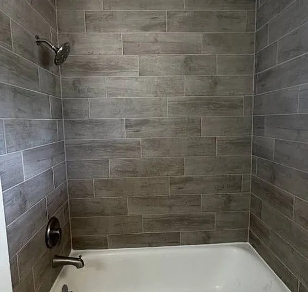 Land Park Manor — Photo 2