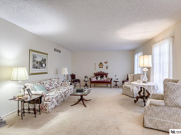 5th image of 1821 Devonshire Dr